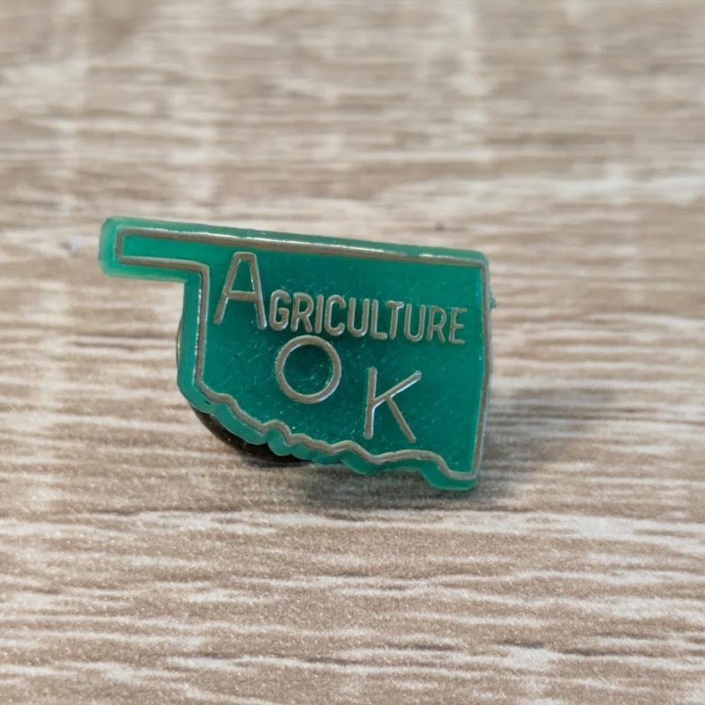 Vintage Oklahoma Agriculture State Shape Green Acrylic 1" Lapel Pin Hat Tie Tack - Picture 1 of 2